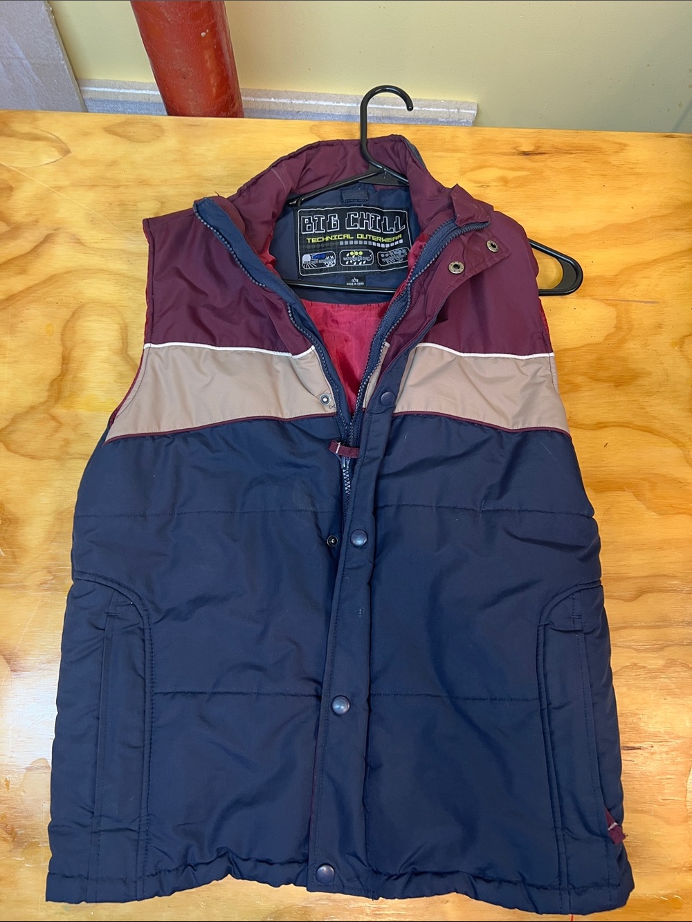 Big Chill Men's Navy, Burgundy & Tan Colorblock Quilted Vest